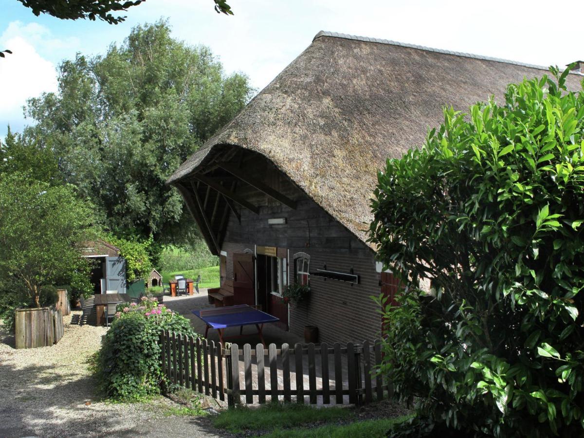 Quaint Farmhouse Near River In Oosterwijk เลียร์ดัม ภายนอก รูปภาพ
