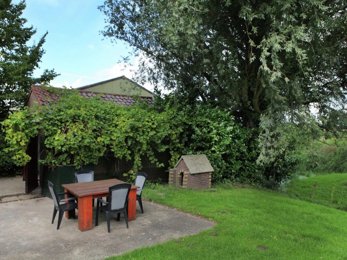 Quaint Farmhouse Near River In Oosterwijk เลียร์ดัม ภายนอก รูปภาพ